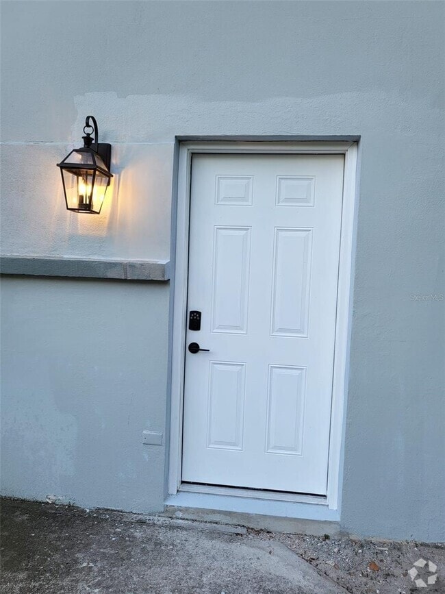 Building Photo - 1491 Doral Rd Rental