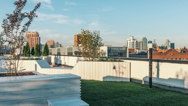 44 Kent St Unit 410