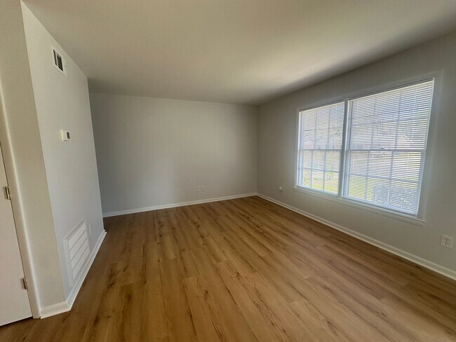 Photo - OPEN HOUSE 3/28 from 1PM to 3PM. 2 Bedroom, 1 Bath Duplex Located in the Center of Wilmington