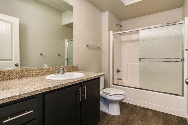 Photo - 2160 Humboldt