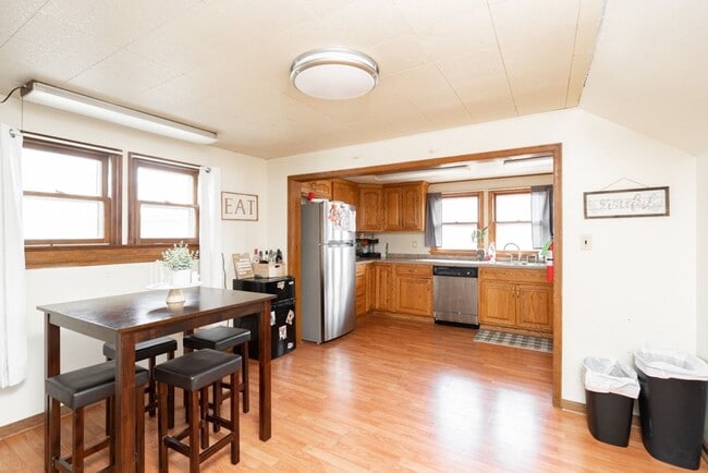 Photo - 1928 Olive St