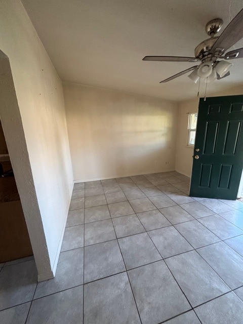 Photo - 907 Waldron St