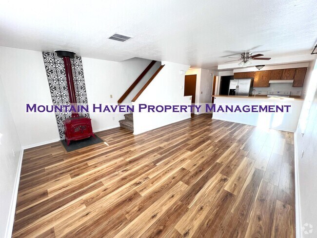 Building Photo - 3316 Riverside Dr Rental