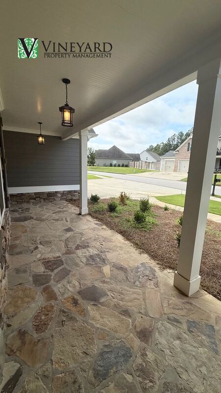 Photo - 44 Sparkleberry Ln W