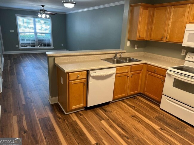 Photo - 240 Cleveland Rd