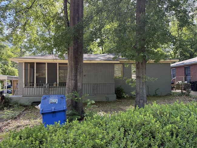 Building Photo - 1502 Foye Ave