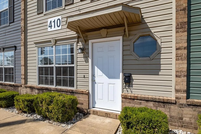 Photo - 410 SE J St Unit 410 SE J St Apt B