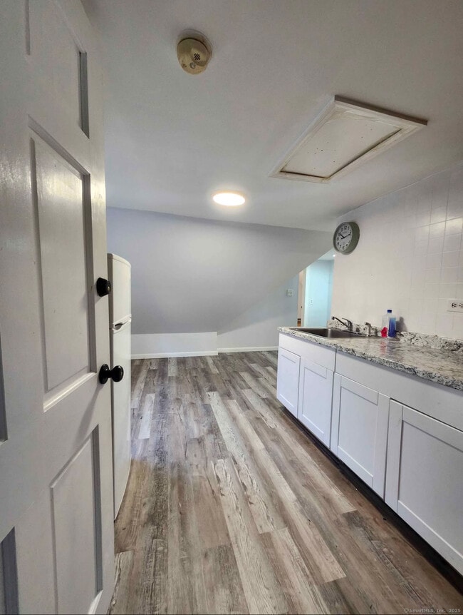 Building Photo - 101 Goddard Ave Unit 3rd Rental