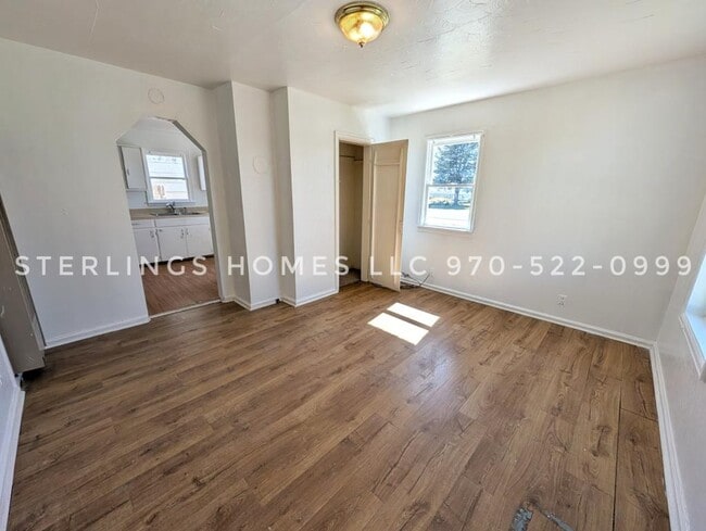 Photo - 831 Hamilton St