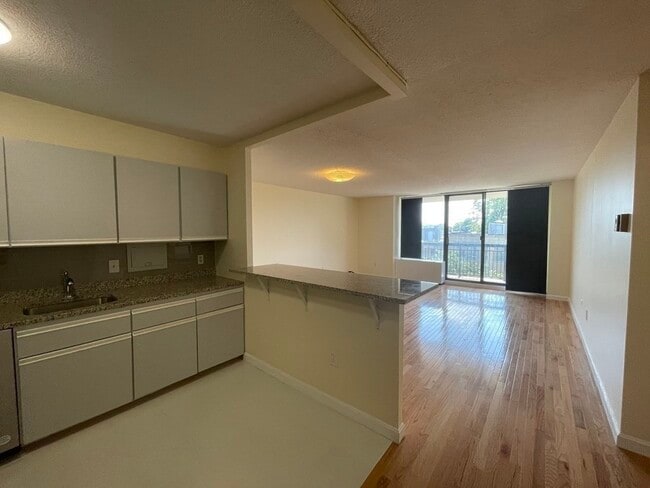 Photo - 60 Longwood Ave Unit 410