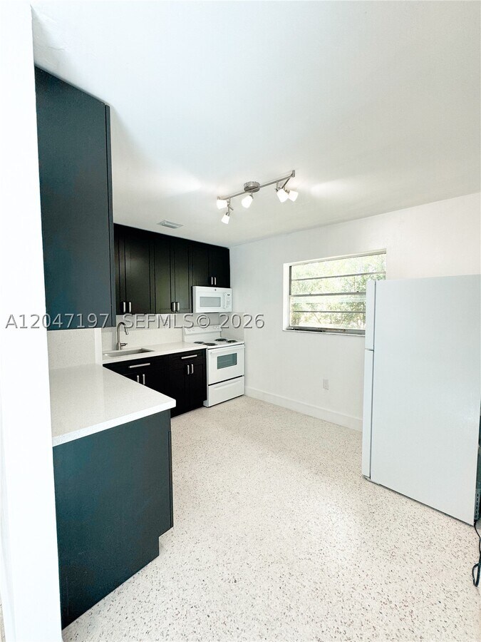 Photo - 1235 NW 6th St Unit 6