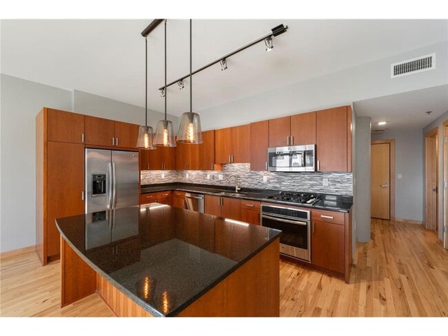 Photo - 1120 S 2nd St Unidad 813