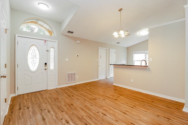 Photo - 2135 Remington Pointe Blvd