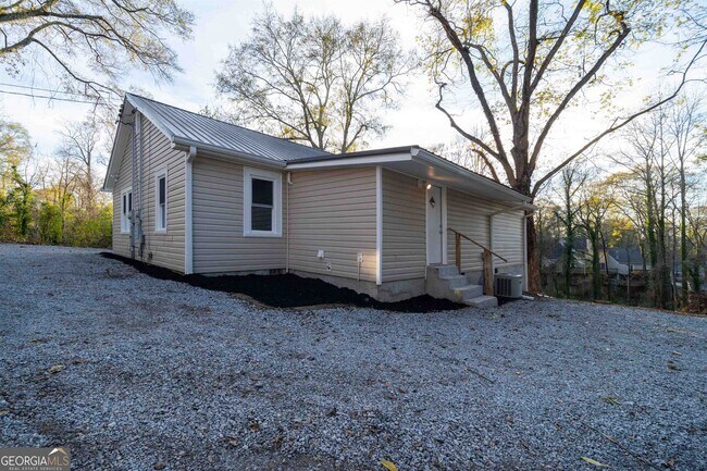 Photo - 902 Rome St