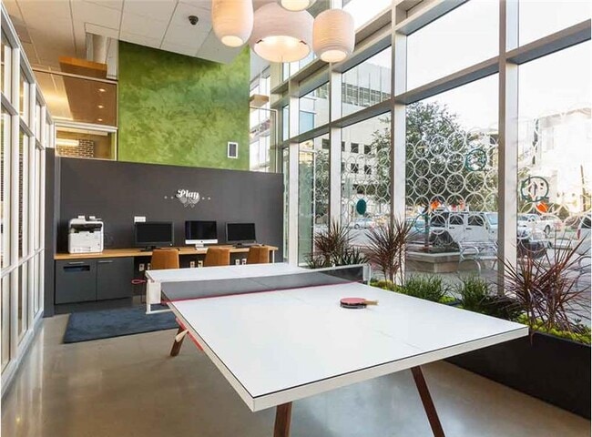 Photo - 420 W 3rd St Unidad A3-31