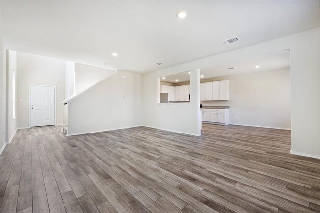 Photo - 91 Pacific Loon St
