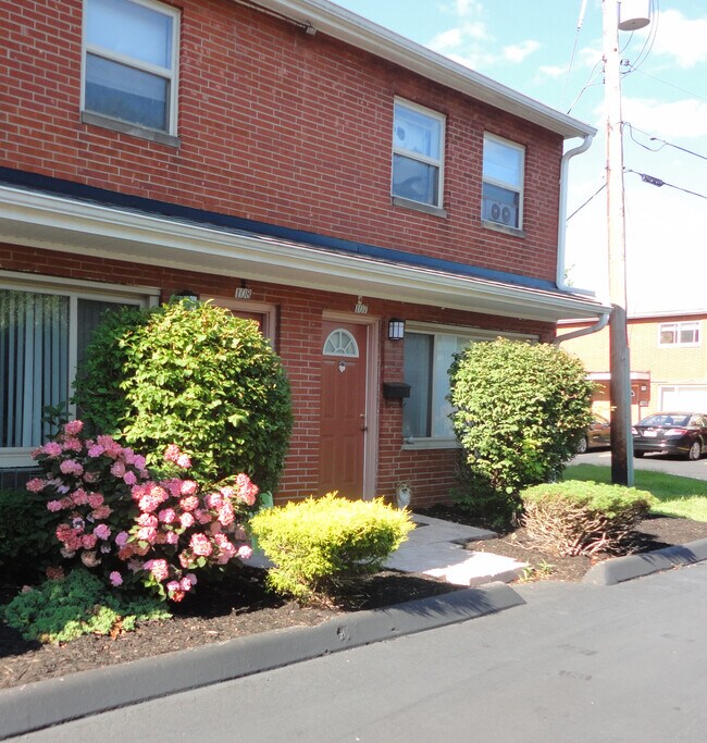 Rosewood Park Apartments