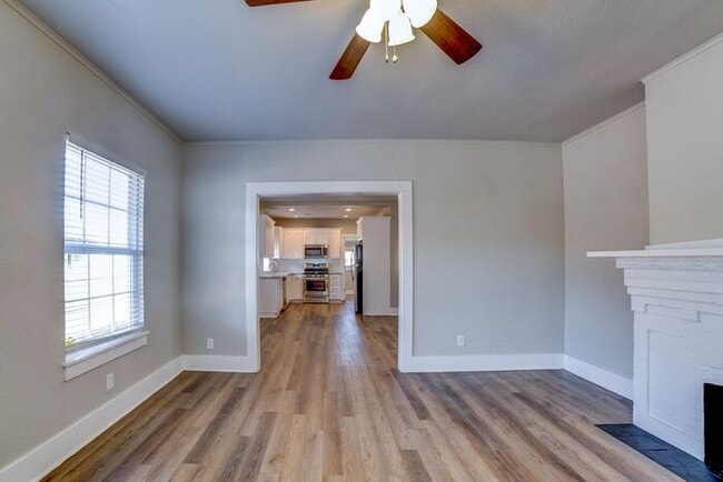 Photo - Dreamy Craftsman 3/2 Expertly Remolded