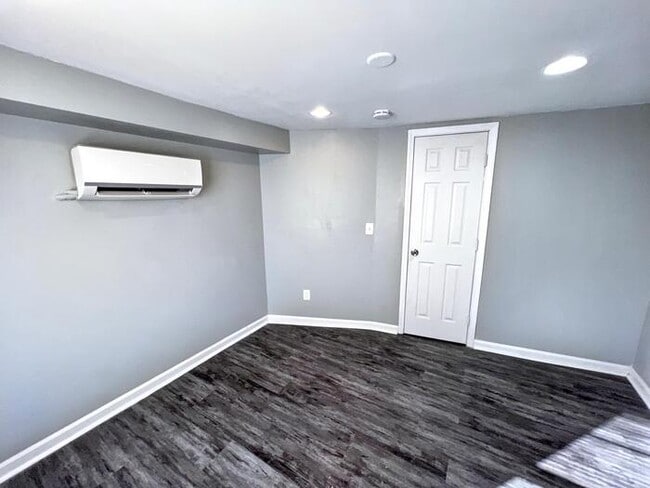 Photo - 8102 4th Ave S Unidad b