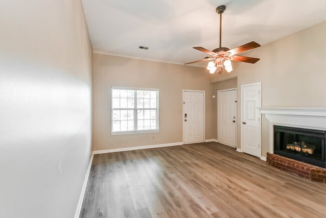 Photo - 6205 Liberty Estates Dr