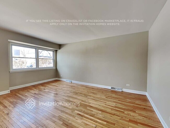 Photo - 4535 Cracow Ave