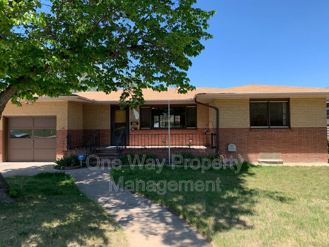 Building Photo - 2105 11th St