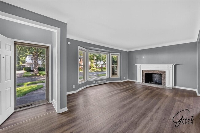 Photo - 17400 Huntington Rd