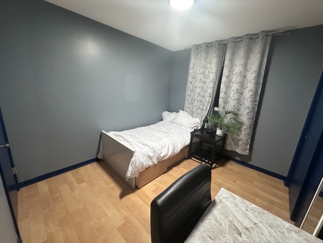 Photo - 513 13th St NE