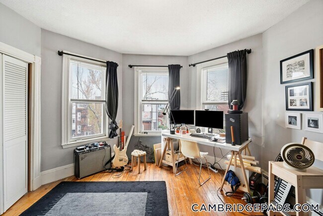 10 Clary St Unit 1