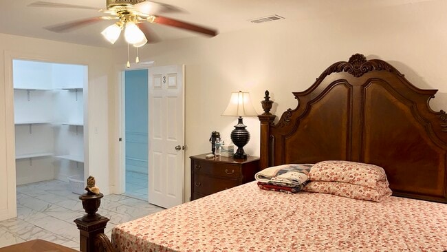 Photo - 1033 Henton Ln