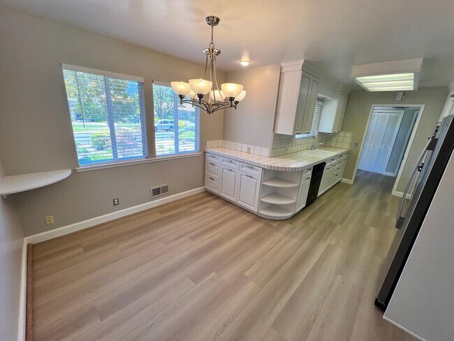 Photo - 20607 Russell Ln