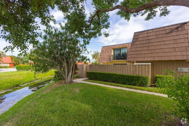 Building Photo - 818 8th Ct Rental
