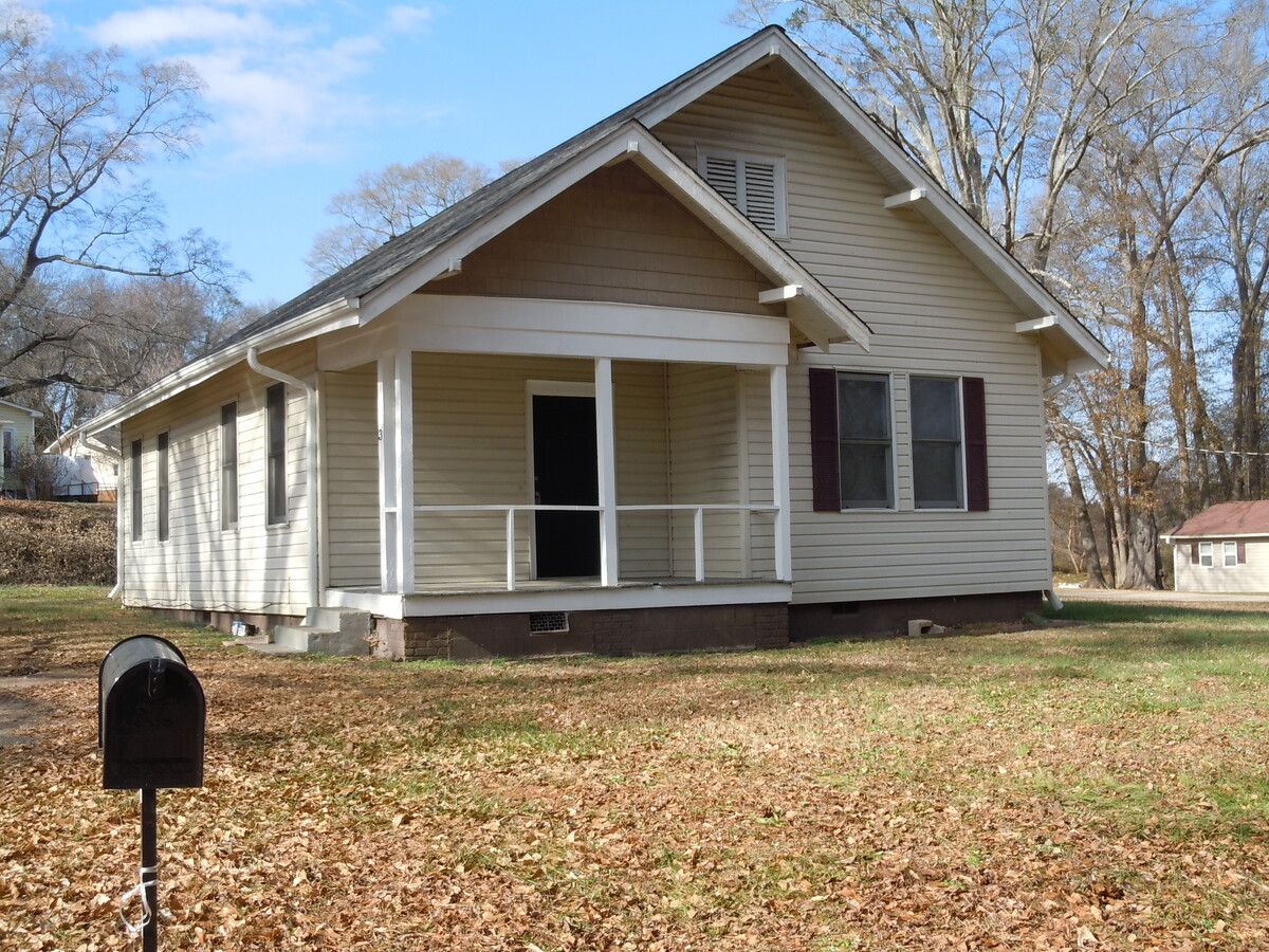 Walnut Street - Walnut Street House