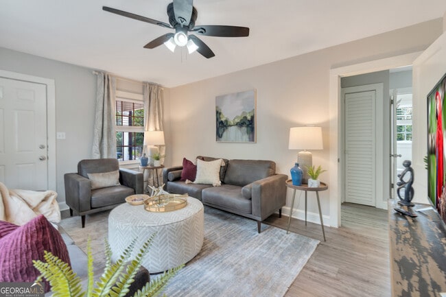 Photo - 94 Cochran Rd SE