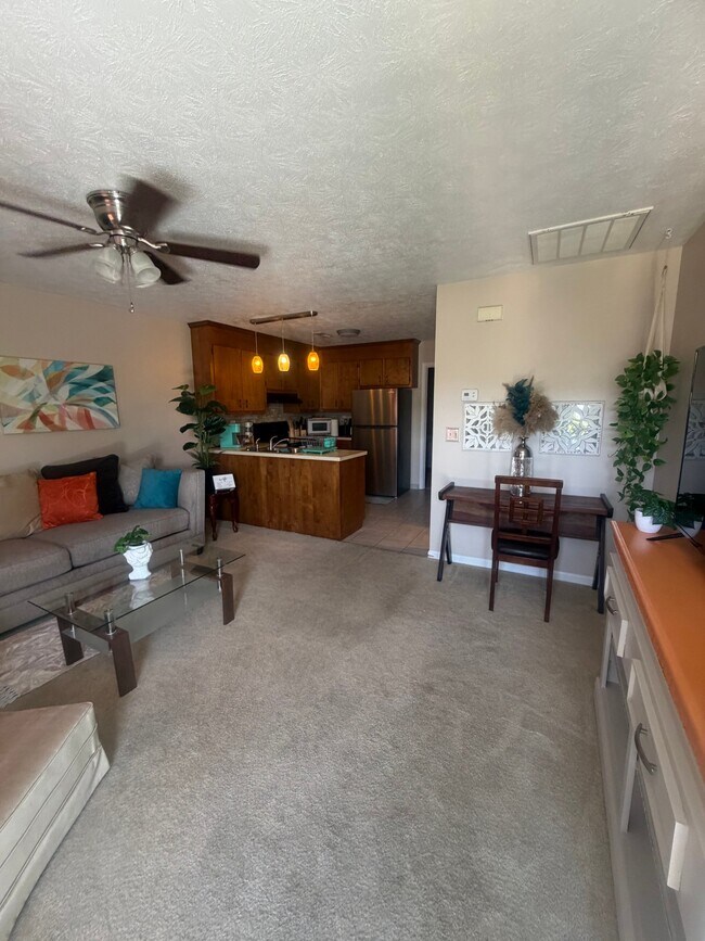 440 Market Ave Unit 3