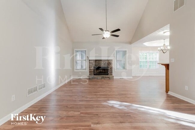 Photo - 940 Willow Hollow Dr