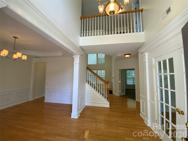 Photo - 9901 Hazelview Dr