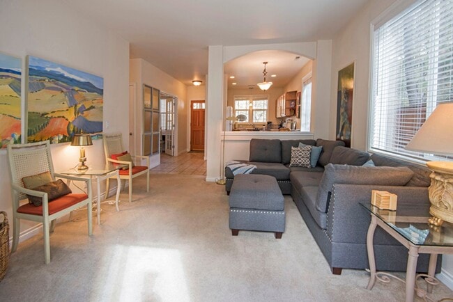 Photo - Furnished West Bend Home Available Mid-August
