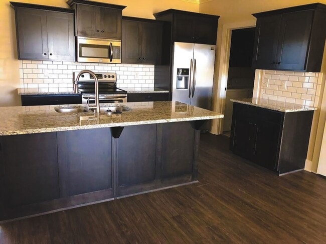 Photo - BEAUTIFUL HOME IN GREAT LOCATION!