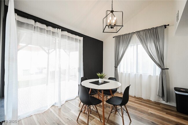 Photo - 1640 Crystal Shadows Cir