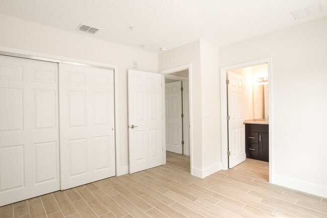 Photo - 5520 Lake Underhill Rd Unit 305