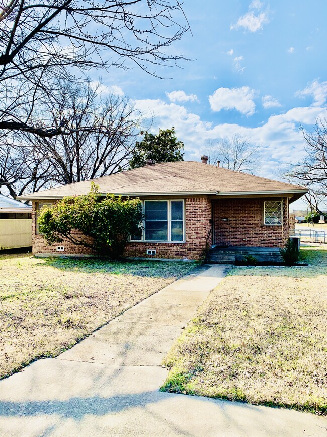 Photo - 226 Tolbert Ave