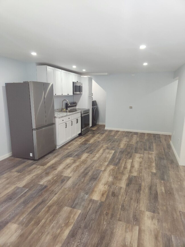 Photo - 2119 Oaklyn Dr