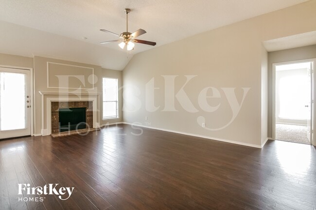 Photo - 903 Hillwood Ct