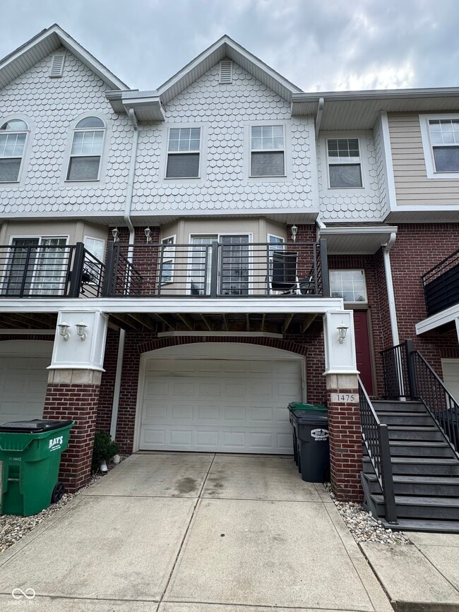 Building Photo - 1475 Autumn Oak St