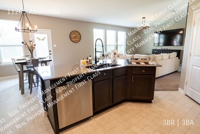 Photo - 11205 Amberina-