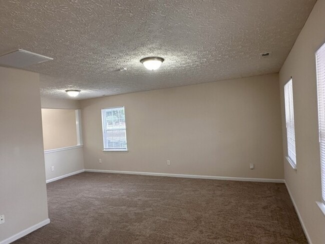 Photo - Great space in this 3 bedroom 2 and 1/2 ba...