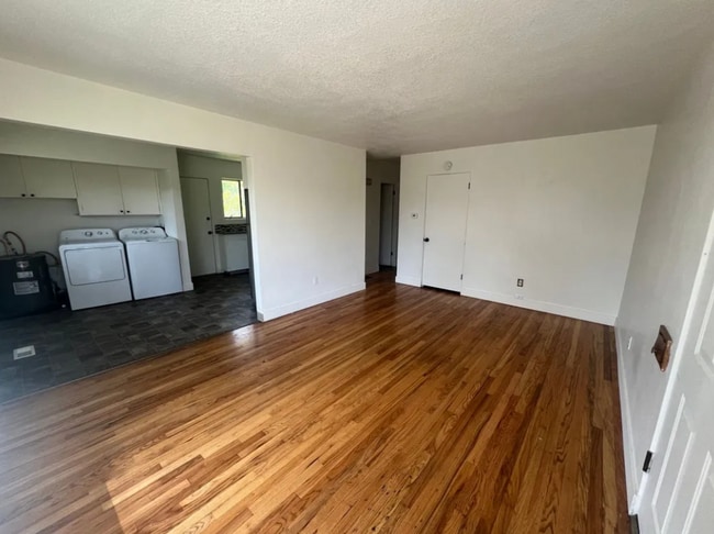 Building Photo - TFSC-B3008-3018 Unit 3008