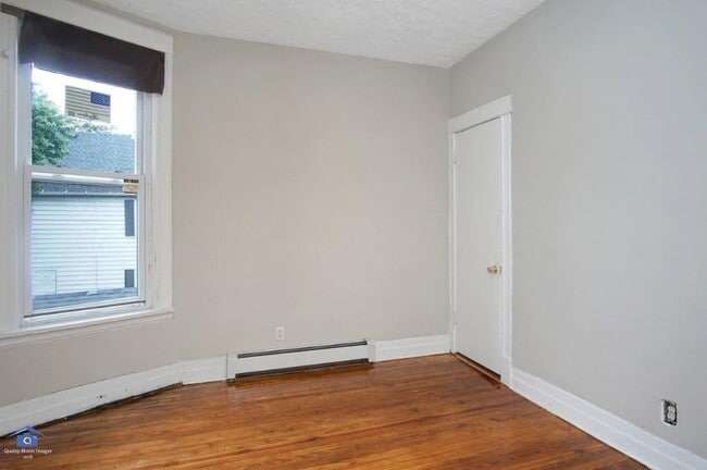 Photo - 4411 S Wells St