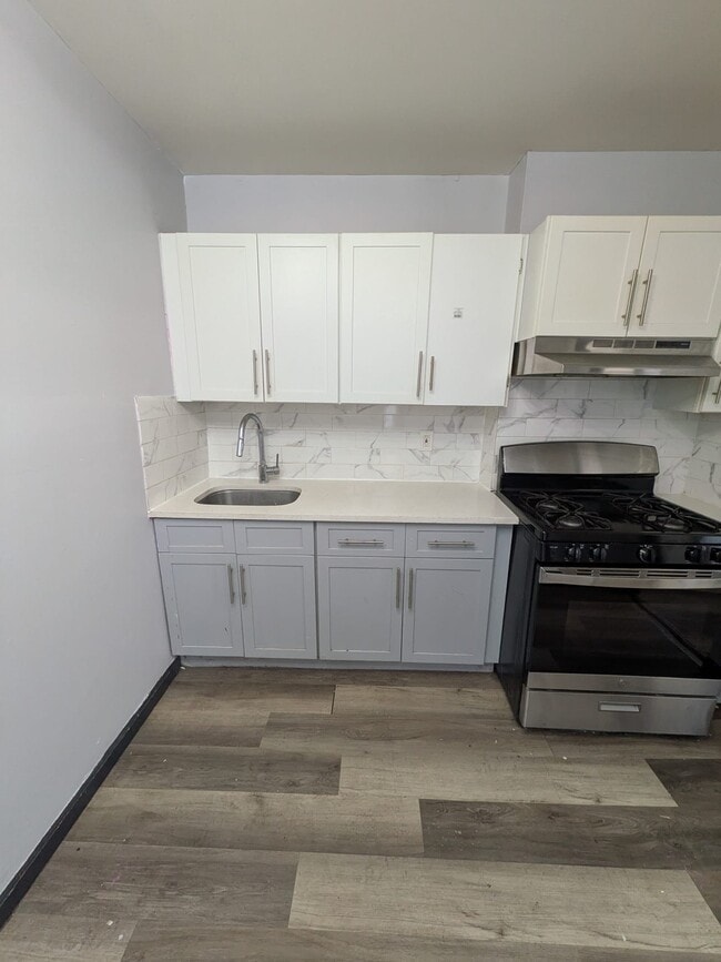 Photo - 145 Clendenny Ave Unit 3L